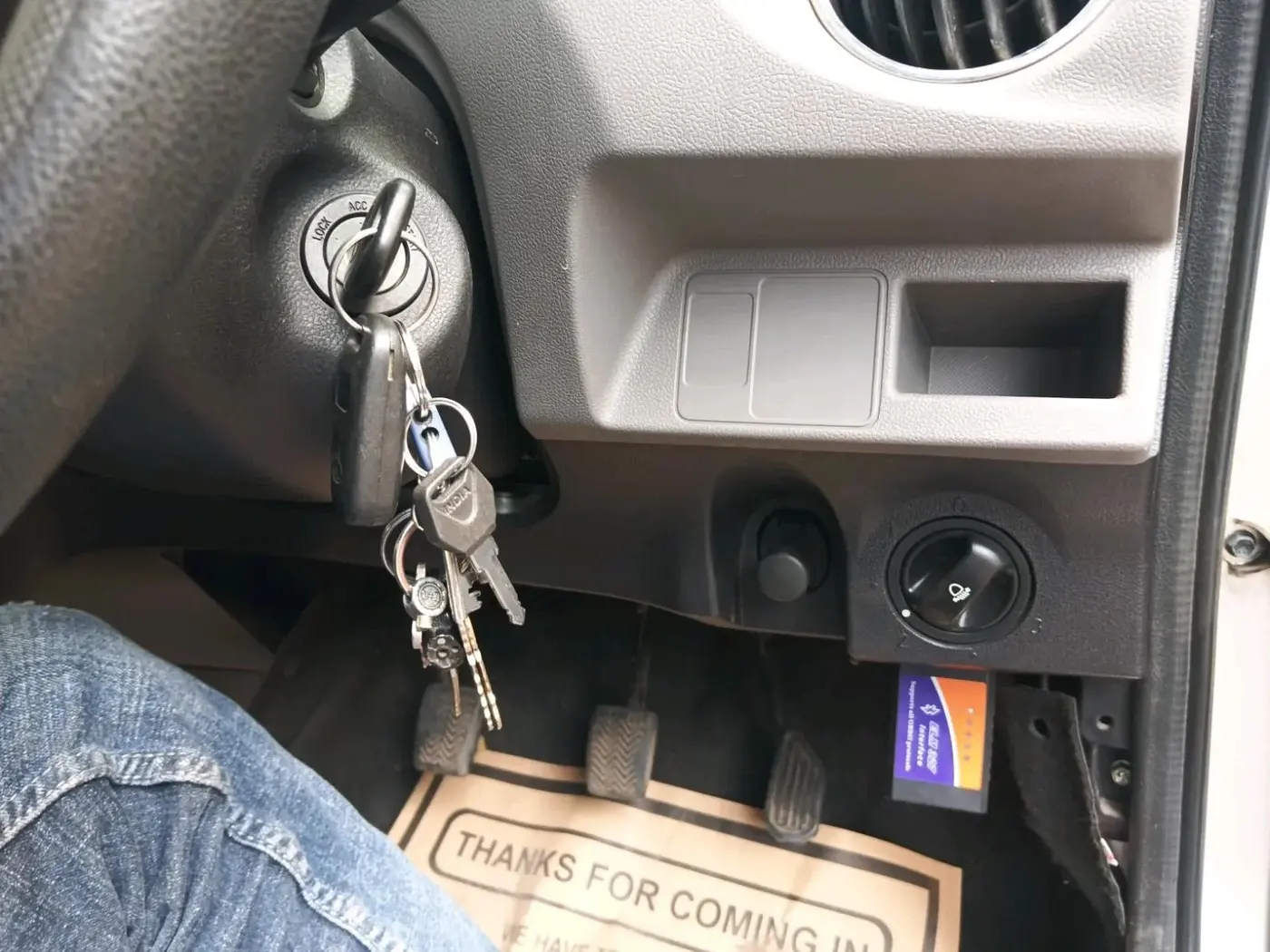 2011 Toyota Etios Liva V, Petrol, Manual, 37,092 km, interior