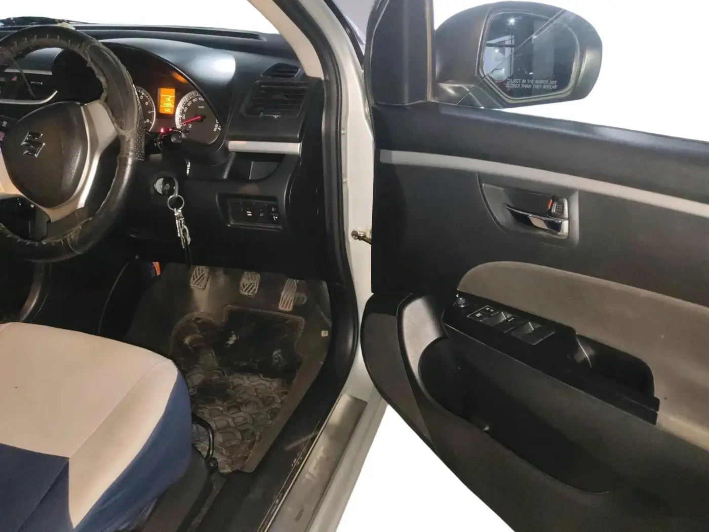 2013 Maruti Swift VXI, Petrol, Manual, 44,031 km, interior