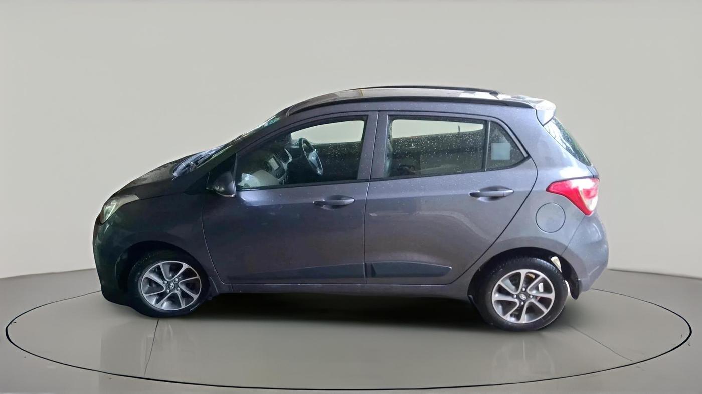 2017 Hyundai Grand i10 SPORTZ (O) AT 1.2 KAPPA VTVT, Petrol, Automatic, 50,224 km, exterior