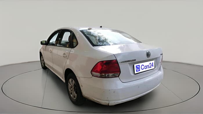 2012 Volkswagen Vento COMFORTLINE 1.6, Petrol, Manual, 3,29,734 km, exterior