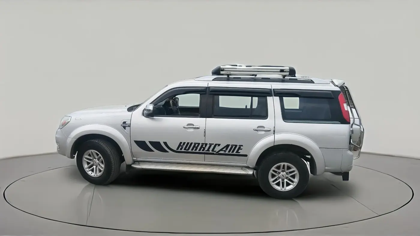 2011 Ford Endeavour 2.5L 4X2 MT, Diesel, Manual, 1,69,305 km, exterior