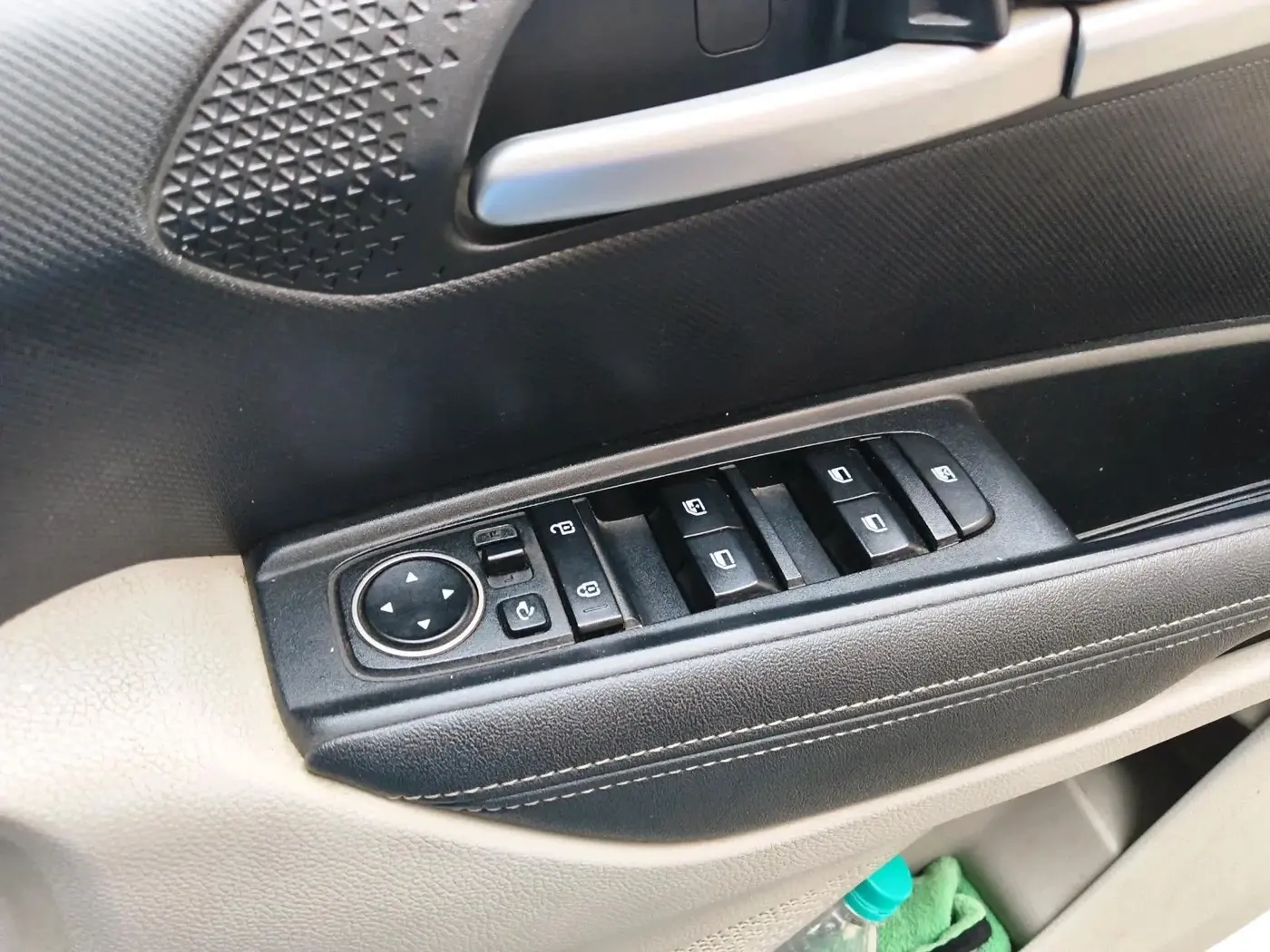 2022 KIA SONET HTX ANNIVERSARY EDITION 1.5, Diesel, Manual, 75,634 km, interior