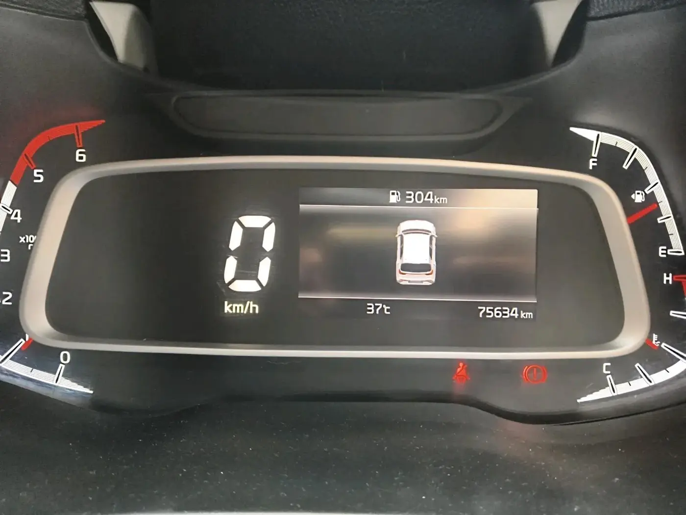 2022 KIA SONET HTX ANNIVERSARY EDITION 1.5, Diesel, Manual, 75,634 km, interior