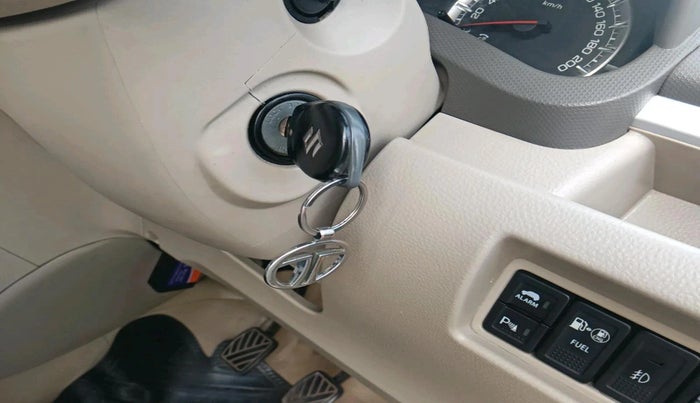 2017 Maruti Ertiga VXI CNG, CNG, Manual, 1,49,343 km, interior