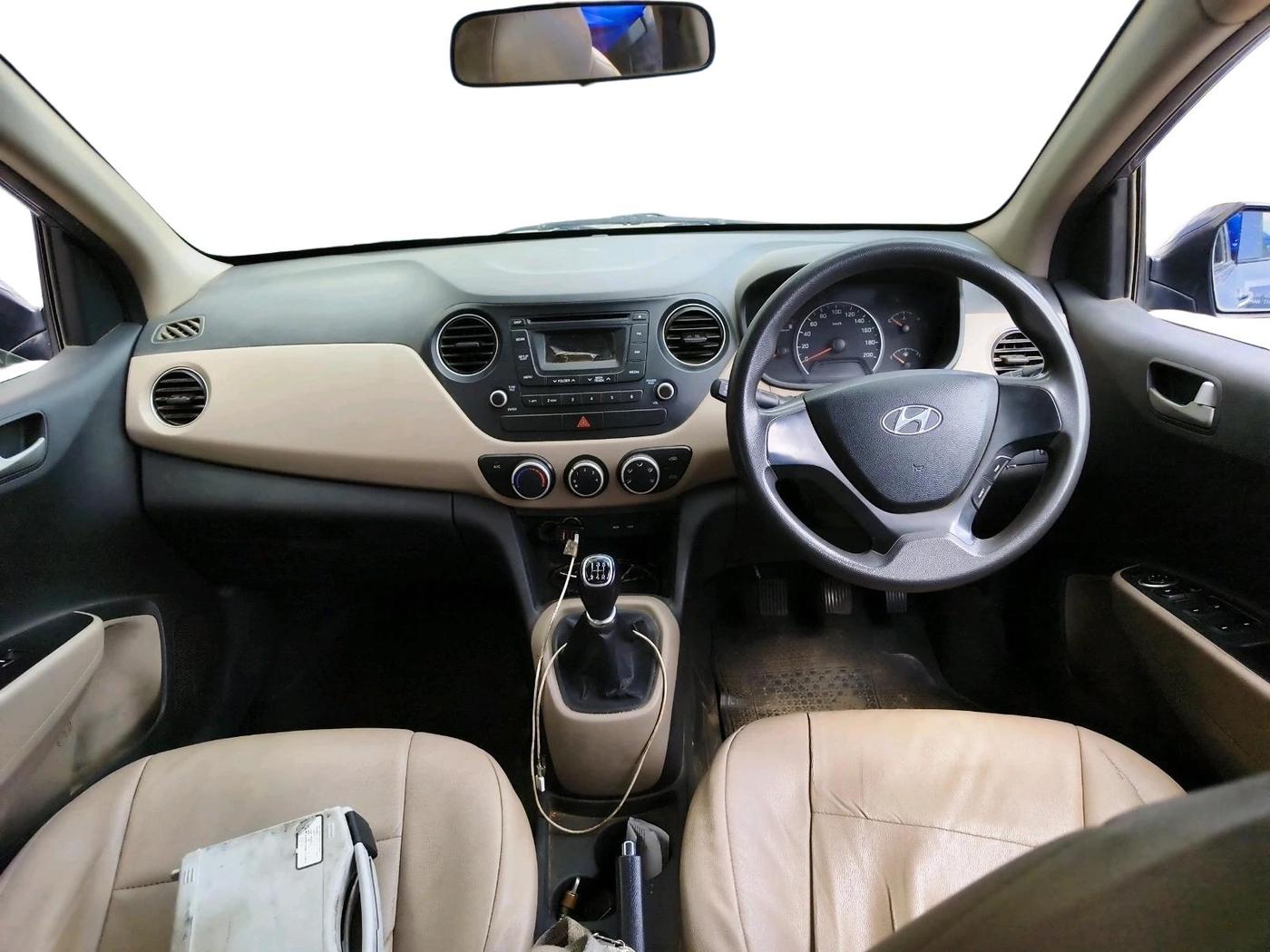 2014 Hyundai Grand i10 SPORTZ 1.2 KAPPA VTVT, Petrol, Manual, 1,08,165 km, interior