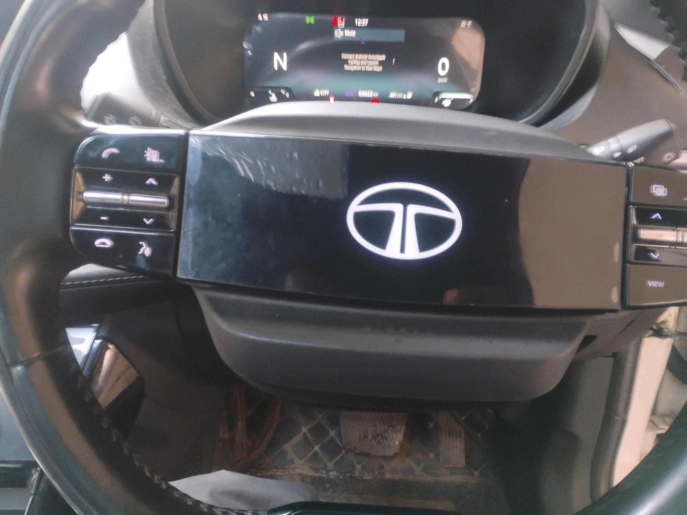 2023 Tata NEXON FEARLESS + SUNROOF AMT DUAL TONE 1.5 DIESEL, Diesel, Automatic, 65,622 km, interior