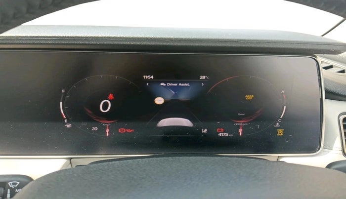 2025 Mahindra XUV700 AX7 Petrol MT 7 STR, Petrol, Manual, 4,173 km, interior