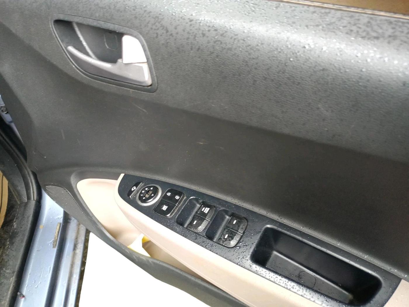 2015 Hyundai Xcent SX 1.2, Petrol, Manual, 18,374 km, interior