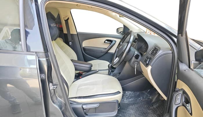 2017 Skoda Rapid AMBITION 1.6 MPI MT, Petrol, Manual, 76,262 km, interior