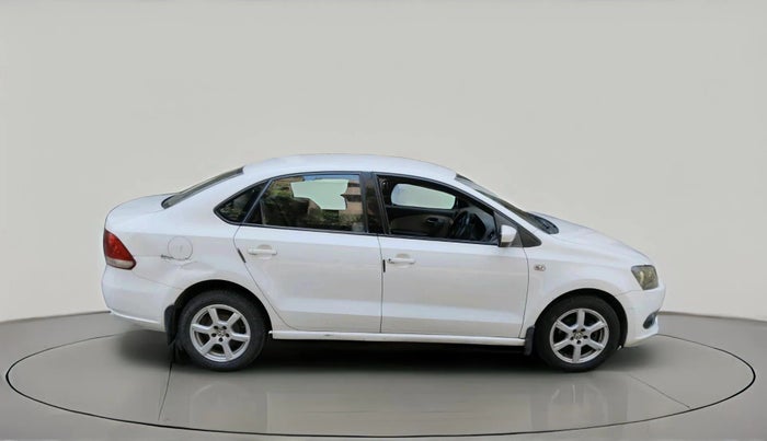 2013 Volkswagen Vento HIGHLINE 1.6 MPI, Petrol, Manual, 1,65,208 km, exterior