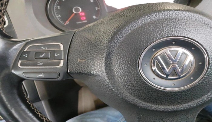 2013 Volkswagen Vento HIGHLINE 1.6 MPI, Petrol, Manual, 1,65,208 km, interior