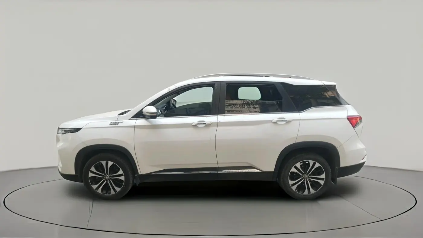 2022 MG HECTOR PLUS SHARP 1.5 PETROL TURBO HYBRID MT 6-STR, Petrol, Manual, 39,067 km, exterior