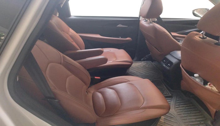 2022 MG HECTOR PLUS SHARP 1.5 PETROL TURBO HYBRID MT 6-STR, Petrol, Manual, 39,067 km, interior