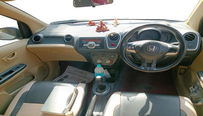 2014 Honda Mobilio 1.5L I-DTEC S, Diesel, Manual, 1,27,803 km, interior