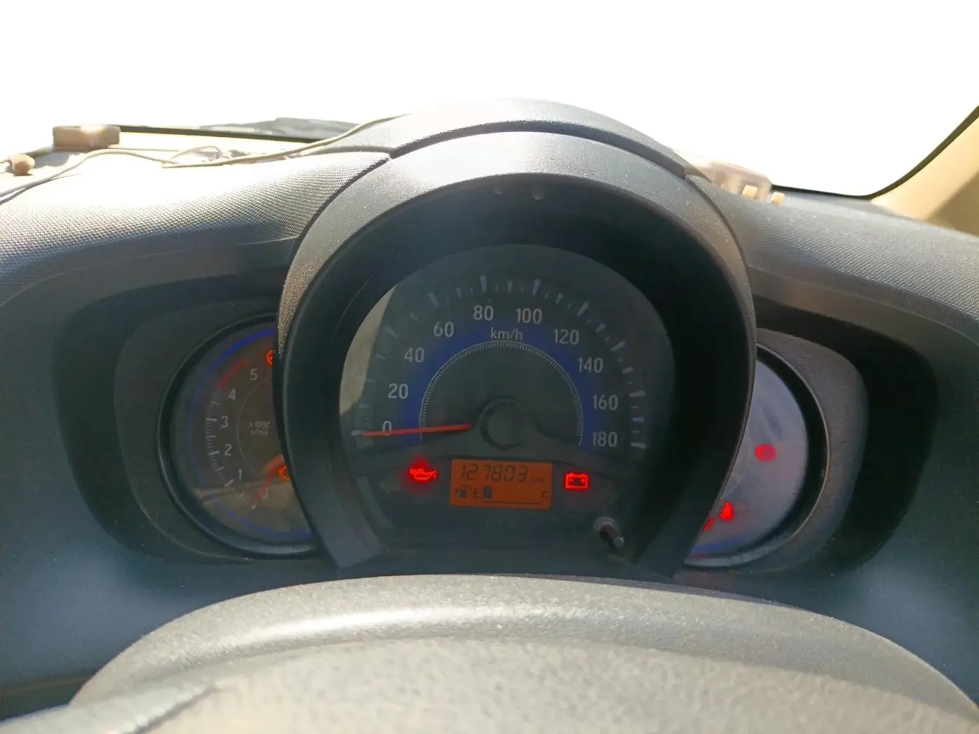 2014 Honda Mobilio 1.5L I-DTEC S, Diesel, Manual, 1,27,803 km, interior