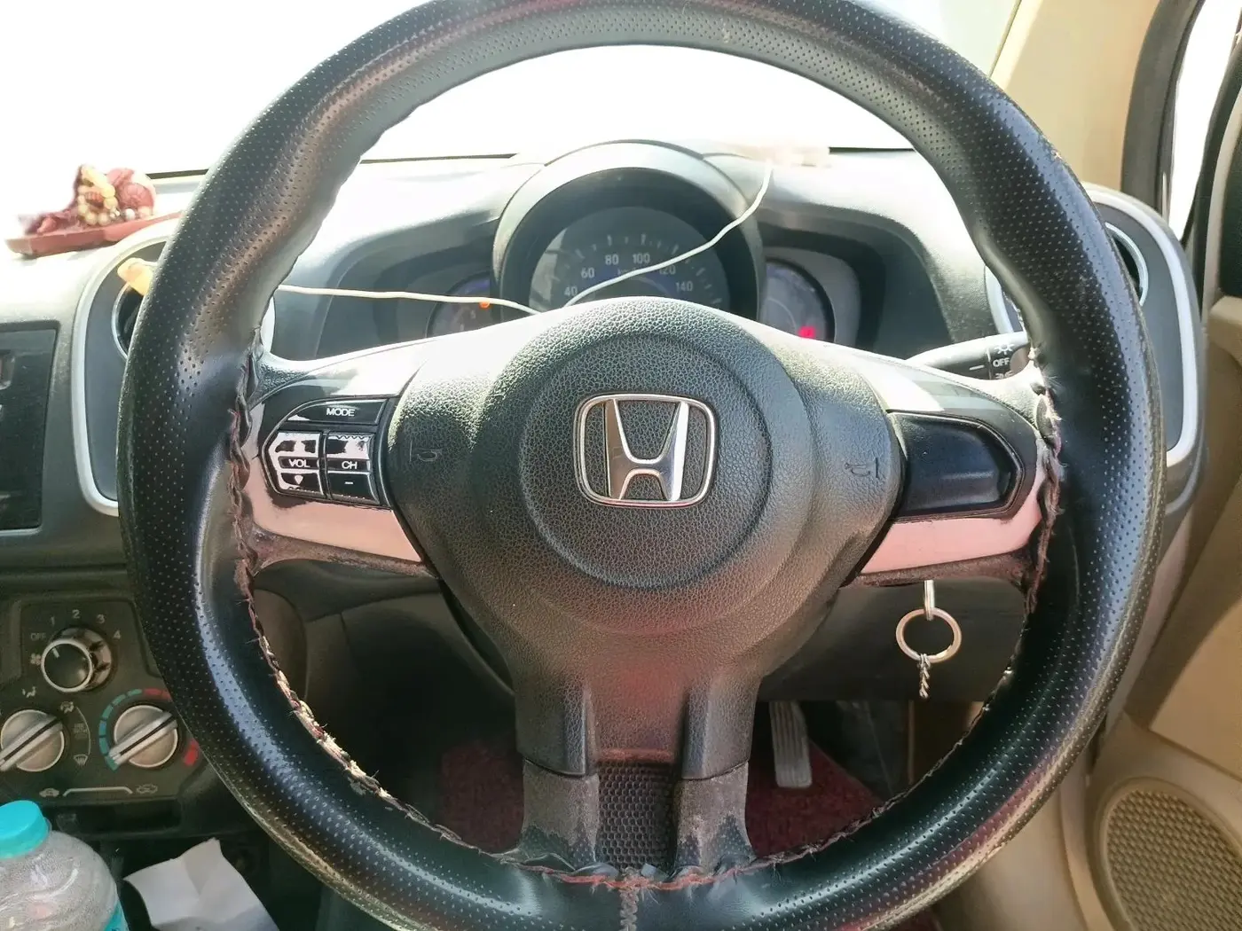 2014 Honda Mobilio 1.5L I-DTEC S, Diesel, Manual, 1,27,803 km, interior