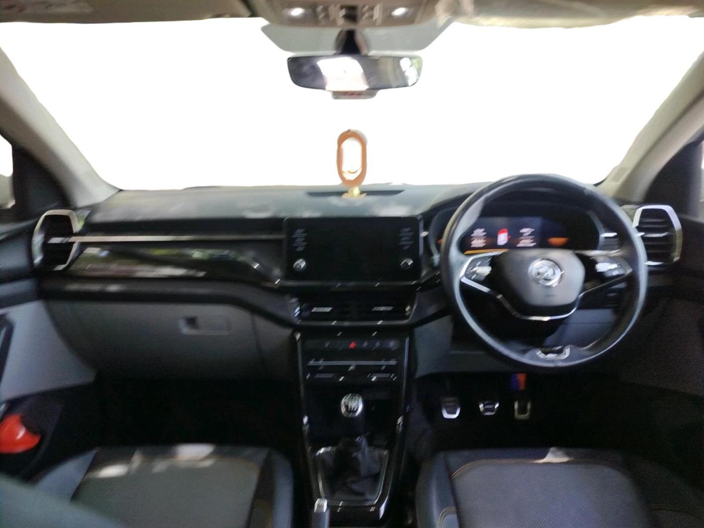 2022 Skoda KUSHAQ STYLE 1.0L TSI MT, Petrol, Manual, 20,193 km, interior