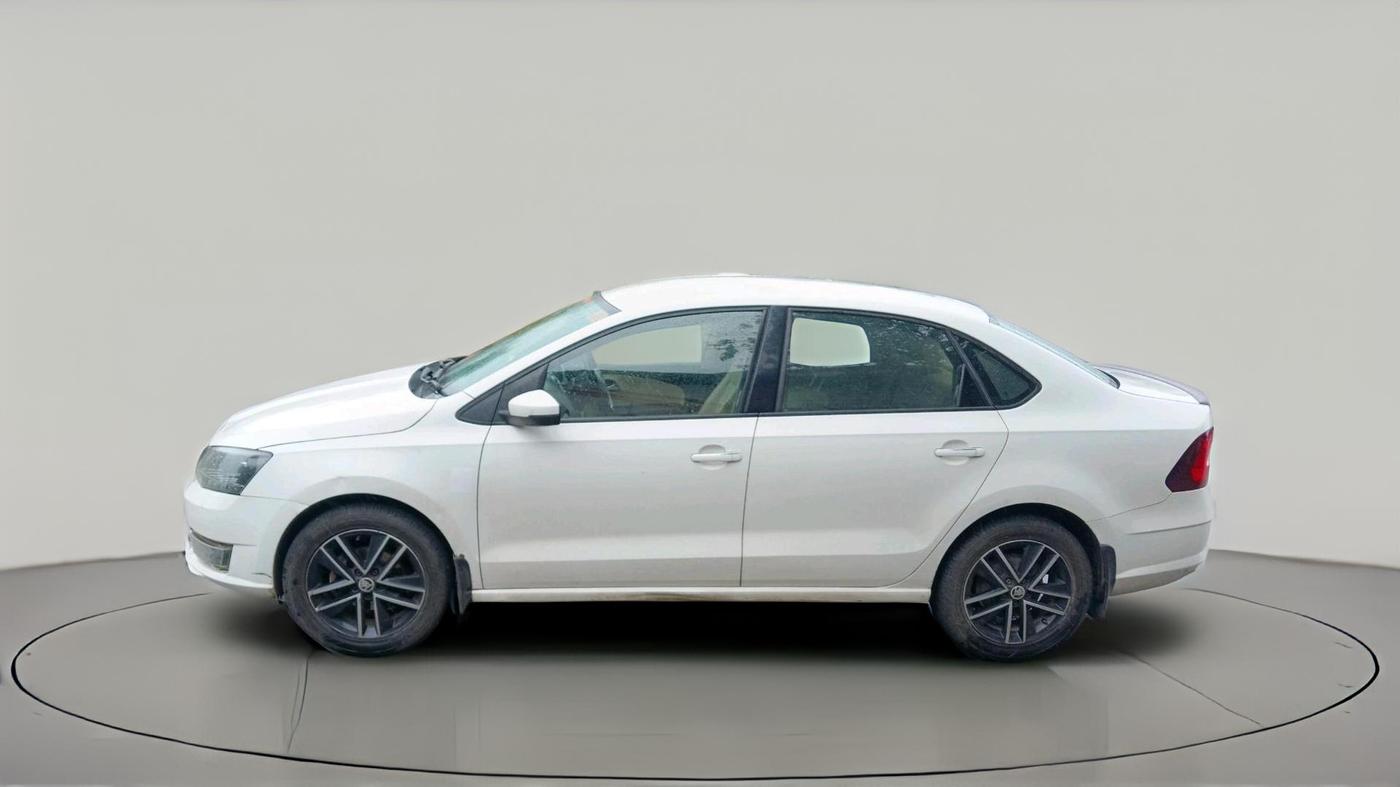 2017 Skoda Rapid STYLE 1.5 TDI AT, Diesel, Automatic, 1,41,210 km, exterior