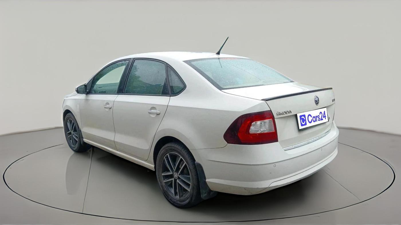 2017 Skoda Rapid STYLE 1.5 TDI AT, Diesel, Automatic, 1,41,210 km, exterior