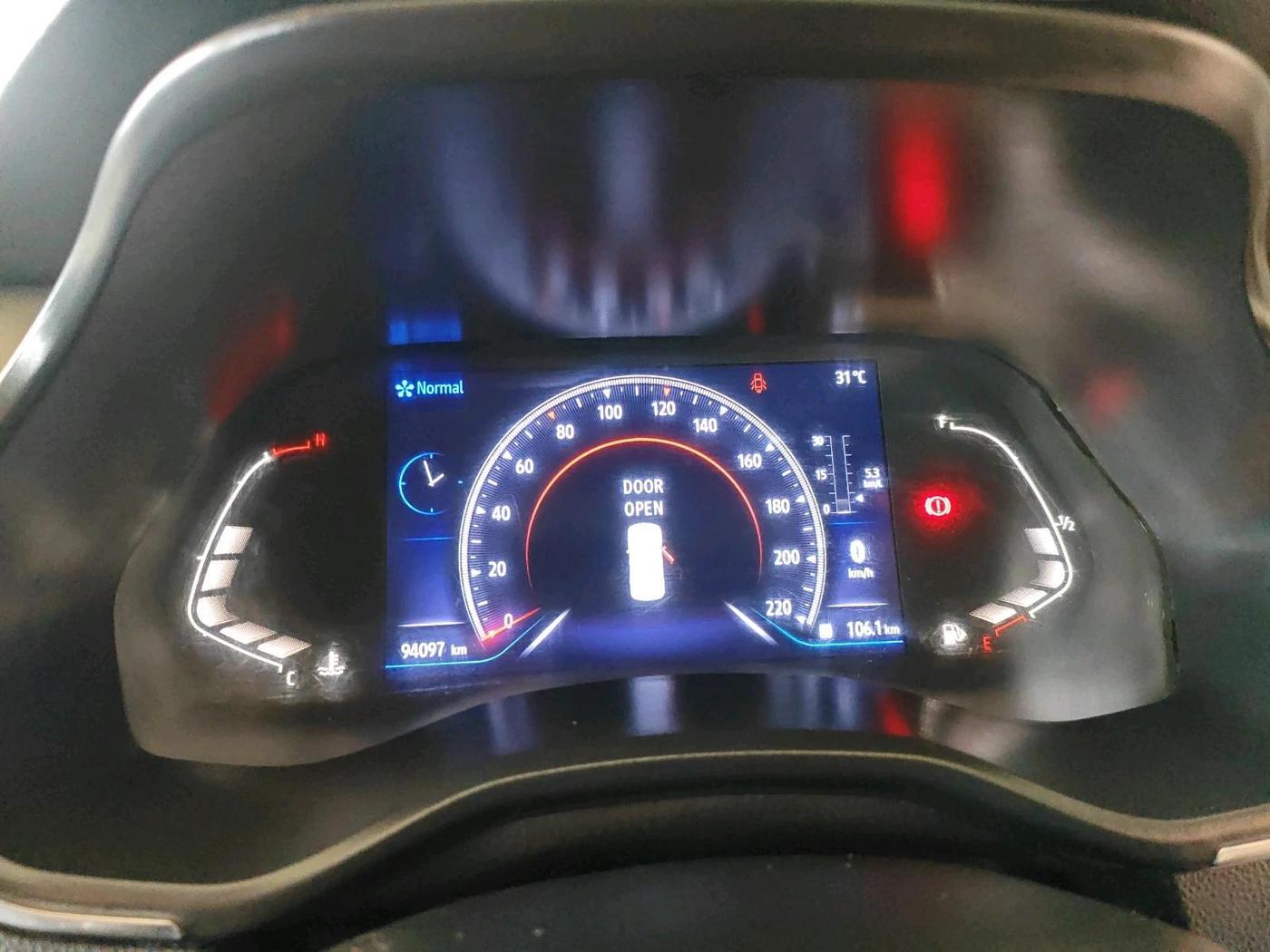 2021 Renault Kiger RXZ MT, CNG, Manual, 94,097 km, interior