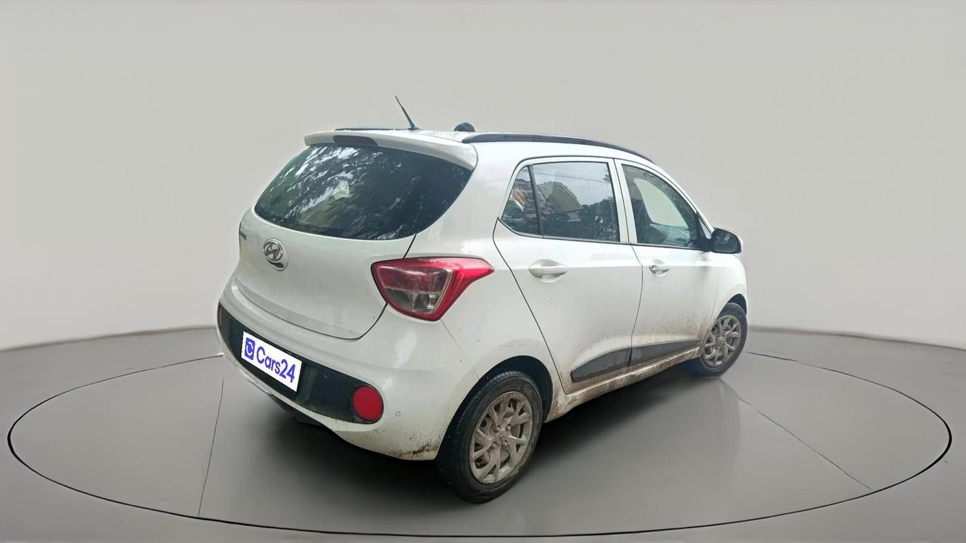 2018 Hyundai Grand i10 SPORTZ 1.2 KAPPA VTVT, CNG, Manual, 1,17,633 km, exterior