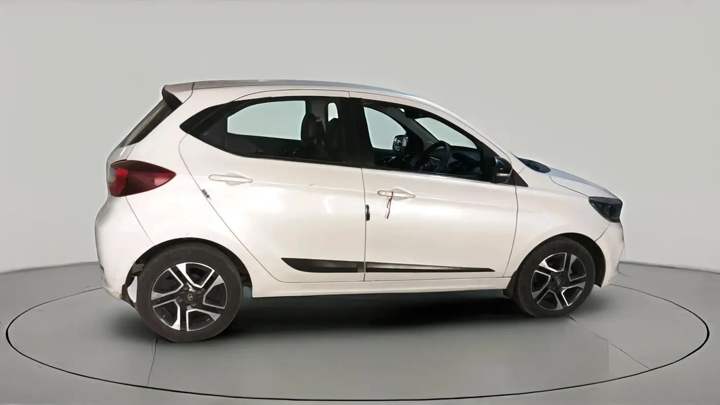 2020 Tata Tiago XZ PLUS PETROL, Petrol, Manual, 1,92,189 km, exterior