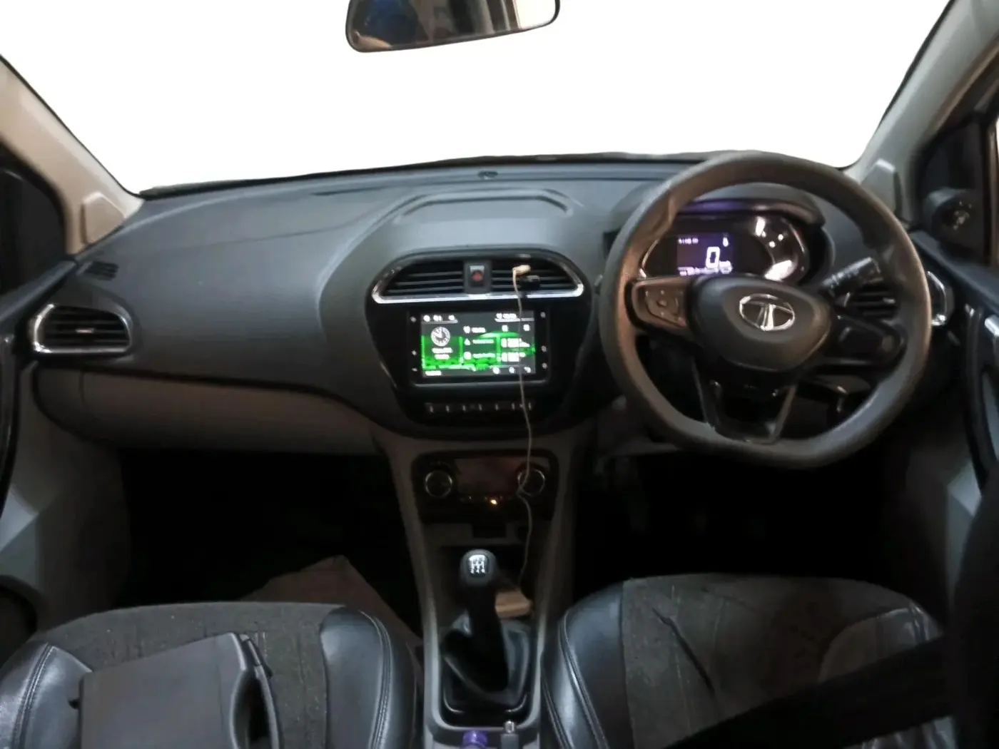 2020 Tata Tiago XZ PLUS PETROL, Petrol, Manual, 1,92,189 km, interior