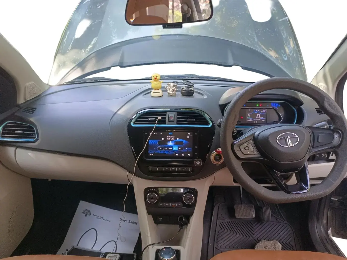 2022 Tata TIGOR EV XZ PLUS, Electric, Automatic, 36,886 km, interior