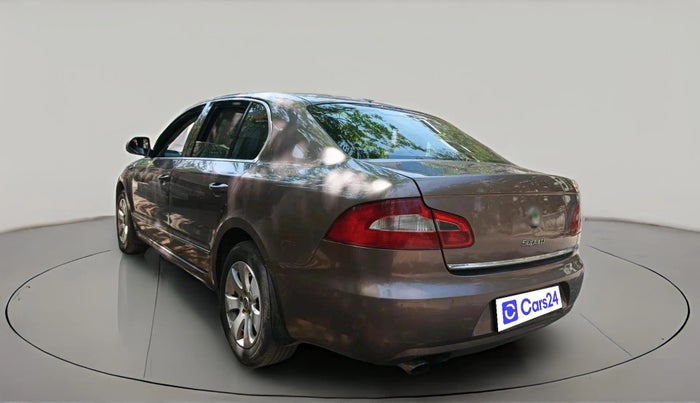 2010 Skoda Superb ELEGANCE 2.0 TDI CR AT, Diesel, Automatic, 1,38,461 km, exterior