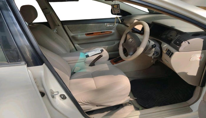 2005 Toyota Corolla H3 G 1.8, Petrol, Automatic, 1,30,728 km, interior