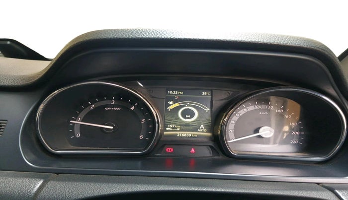 2017 Tata Hexa XT 4X2 7 STR, Diesel, Manual, 2,16,839 km, interior