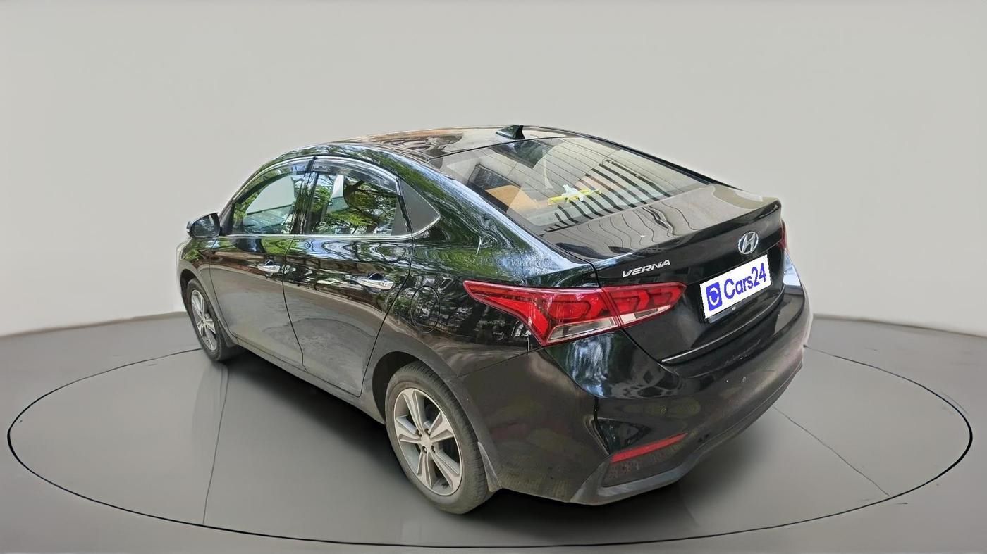 2019 Hyundai Verna 1.6 CRDI SX + AT, Diesel, Automatic, 70,128 km, exterior