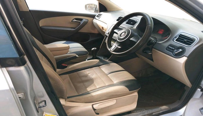2011 Volkswagen Vento HIGHLINE 1.6 MPI, Petrol, Manual, 2,47,141 km, interior