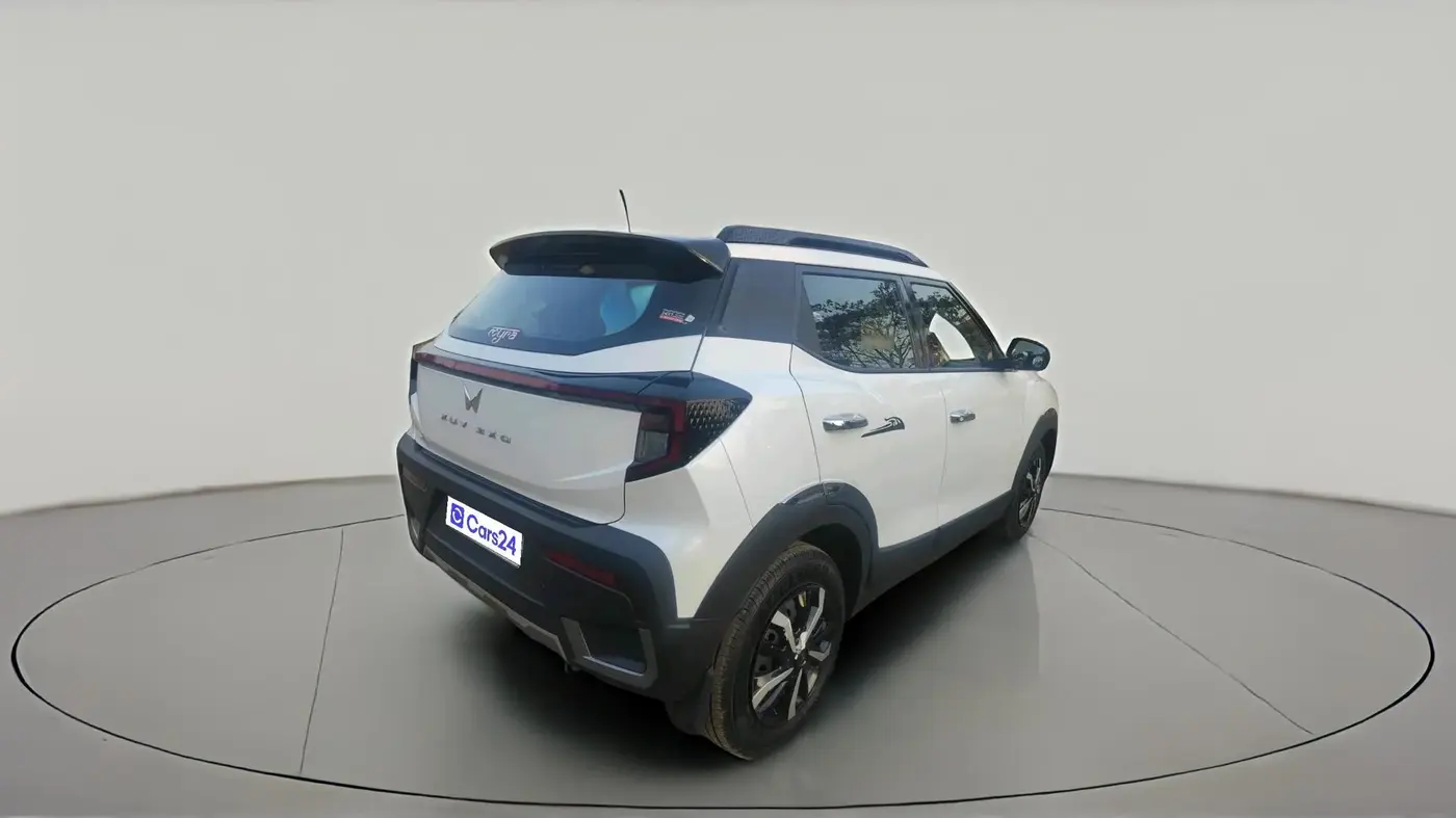 2025 Mahindra XUV 3XO MX2 1.5 Turbo Diesel, Diesel, Manual, 9,670 km, exterior