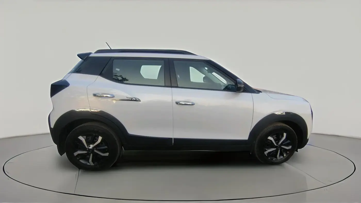 2025 Mahindra XUV 3XO MX2 1.5 Turbo Diesel, Diesel, Manual, 9,670 km, exterior