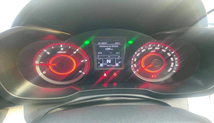 2025 Mahindra XUV 3XO MX2 1.5 Turbo Diesel, Diesel, Manual, 9,670 km, interior