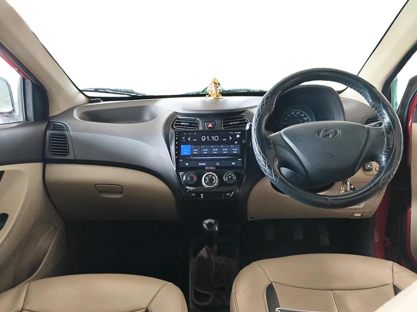 2016 Hyundai Eon ERA +, CNG, Manual, 1,14,902 km, interior