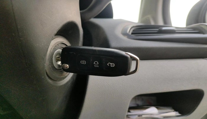 2024 Tata Tiago XM CNG, CNG, Manual, 49,854 km, interior