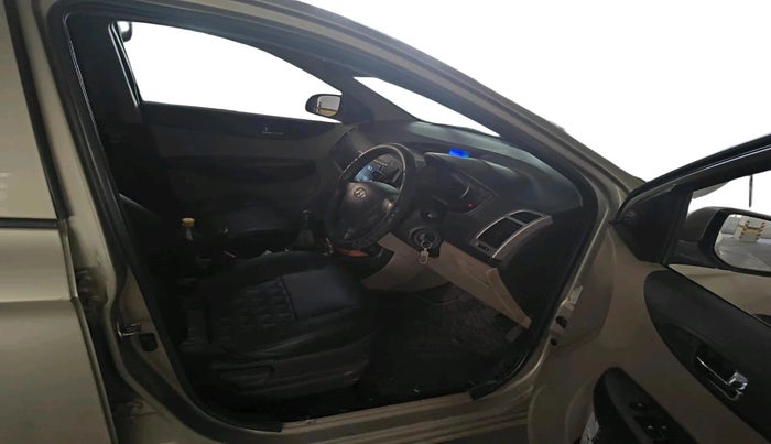 2010 Hyundai i20 MAGNA (O) 1.2, Petrol, Manual, 60,728 km, interior