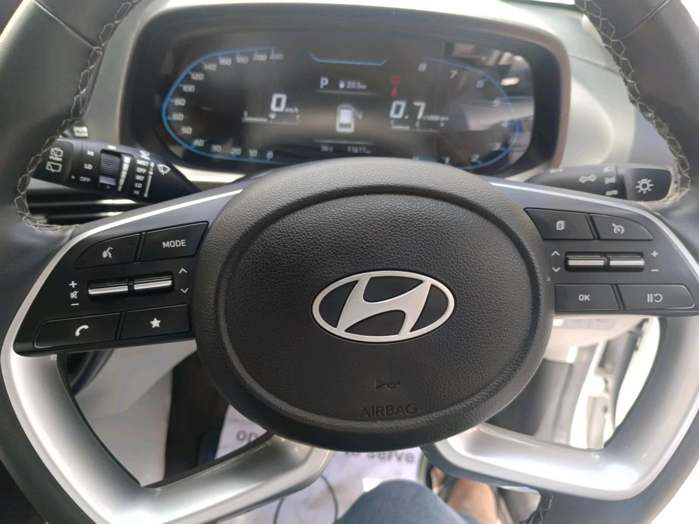2025 Hyundai NEW I20 ASTA (O) 1.2 IVT, Petrol, Automatic, 11,617 km, interior