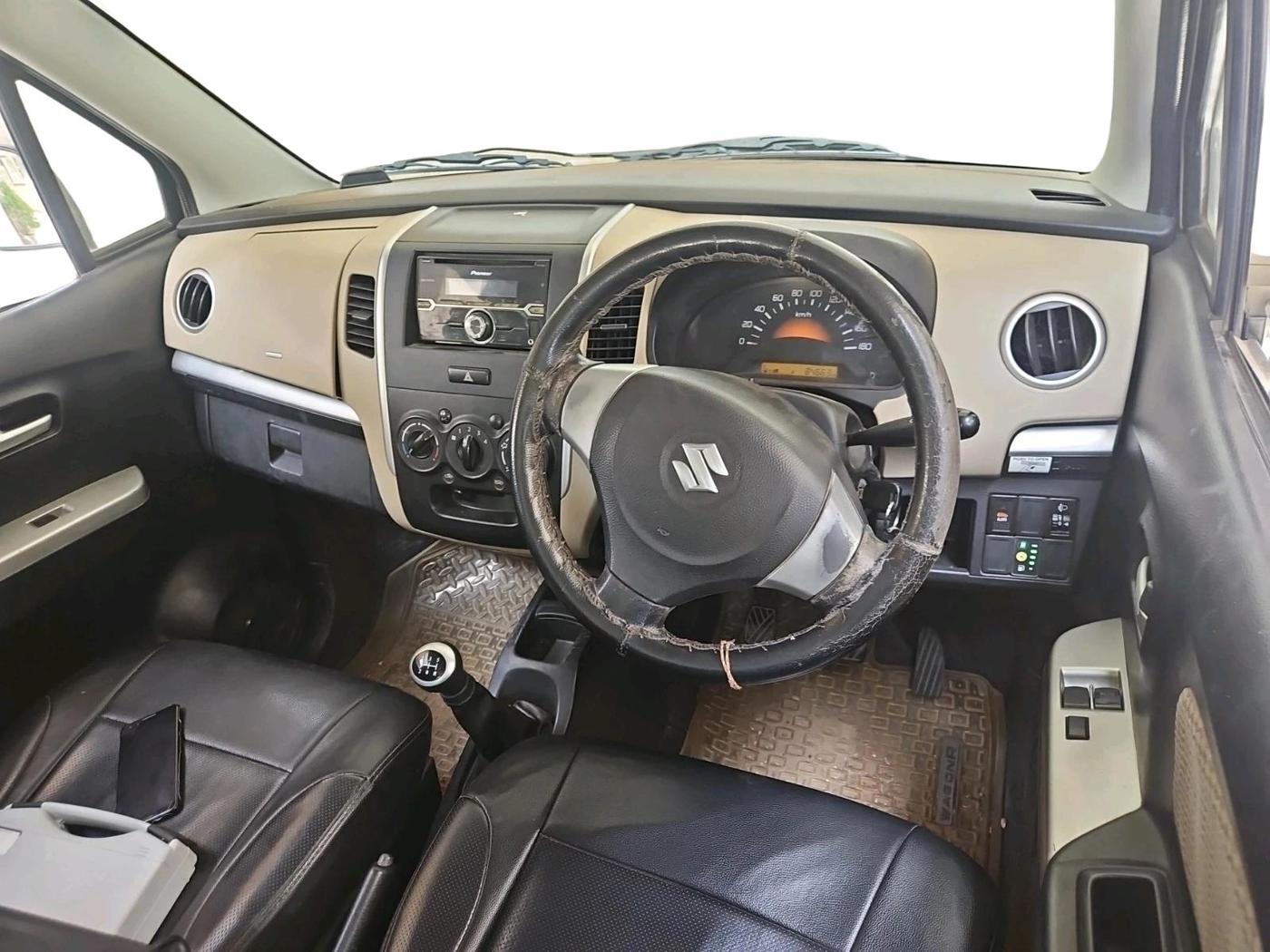2017 Maruti Wagon R 1.0 LXI CNG, CNG, Manual, 84,663 km, interior