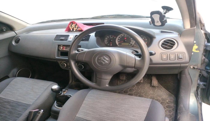 2007 Maruti Swift ZXI 1.3, Petrol, Manual, 75,380 km, interior