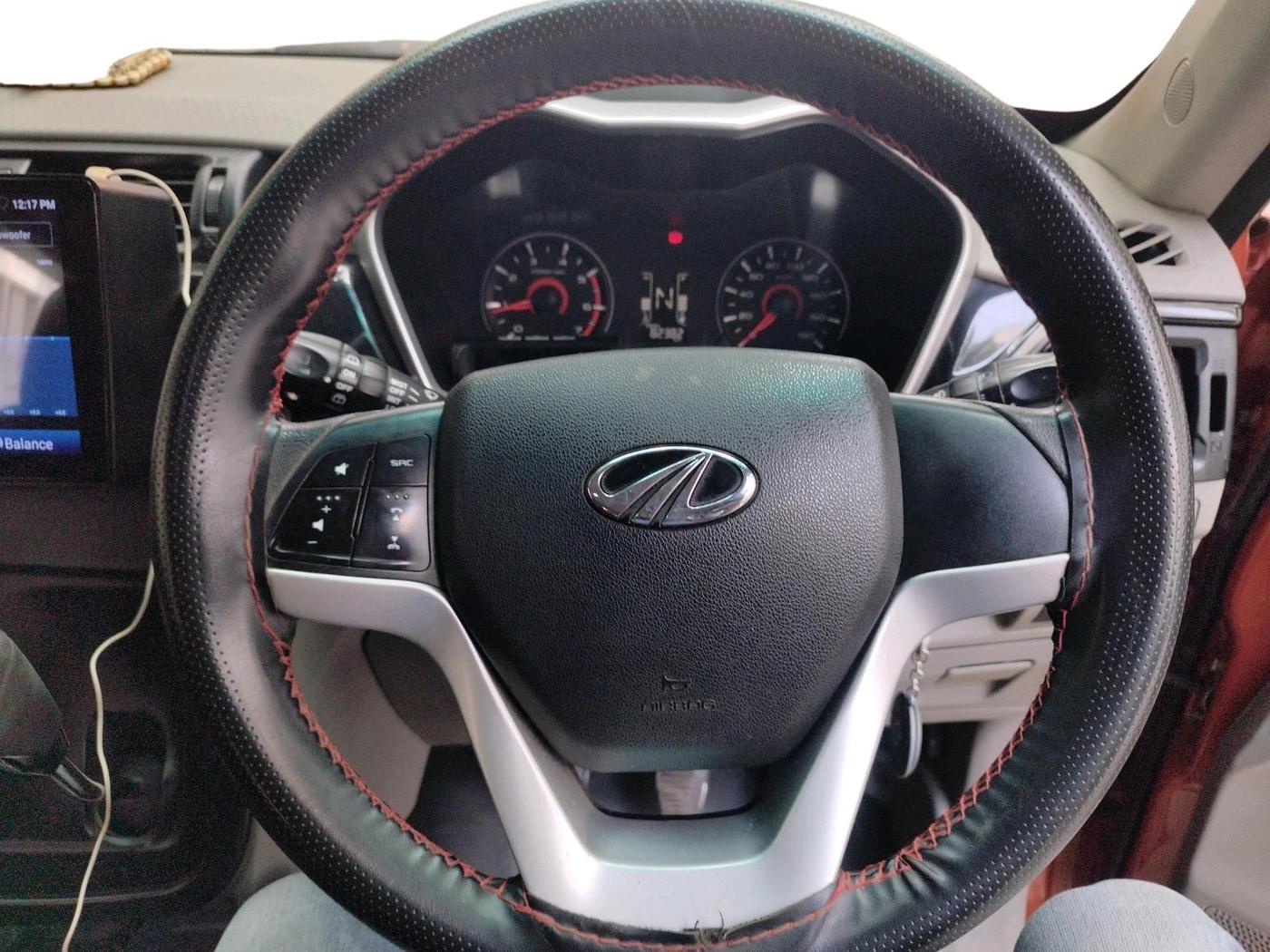 2016 Mahindra Kuv100 K8 6 STR, Petrol, Manual, 82,382 km, interior