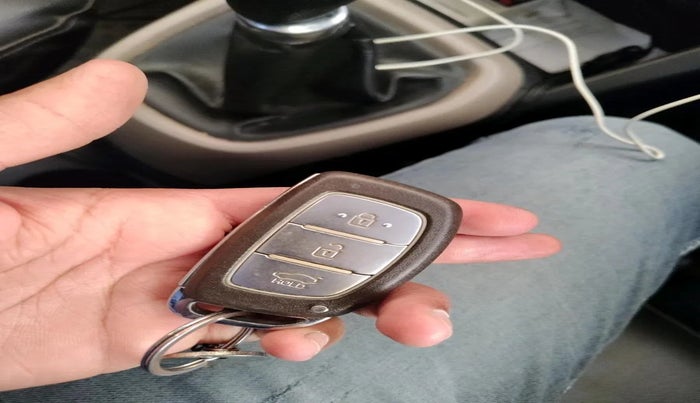 2014 Hyundai Grand i10 SPORTZ 1.2 KAPPA VTVT, Petrol, Manual, 1,03,728 km, interior