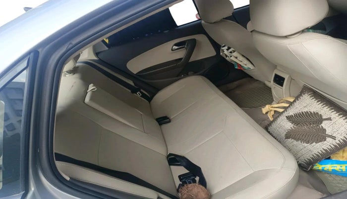 2013 Volkswagen Vento HIGHLINE DIESEL 1.6, Diesel, Manual, 1,45,700 km, interior