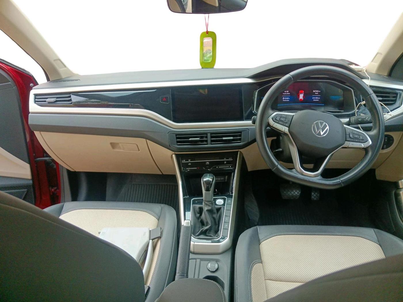 2023 Volkswagen VIRTUS TOPLINE TSI 1.0 AT, Petrol, Automatic, 36,765 km, interior