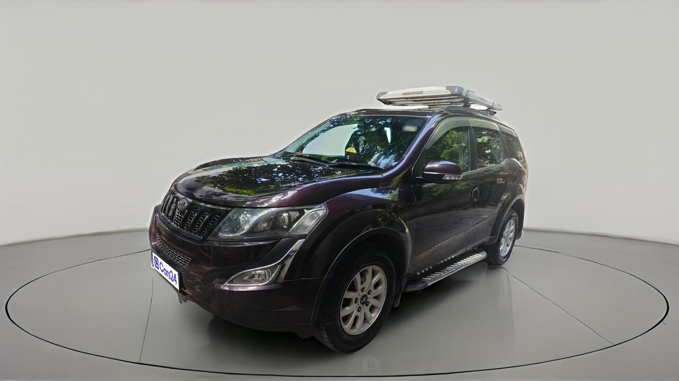 2017 Mahindra XUV500 W10, Diesel, Manual, 1,83,358 km, exterior