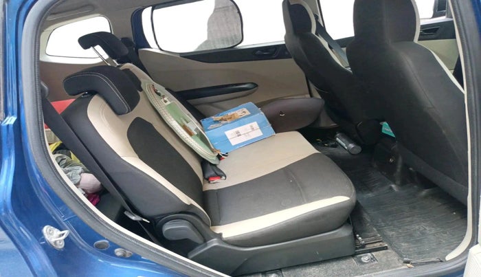 2023 Renault TRIBER RXT, Petrol, Manual, 80,925 km, interior