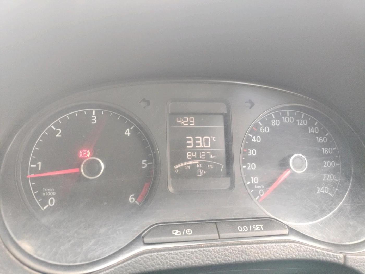 2017 Volkswagen Ameo TRENDLINE 1.5L, Diesel, Manual, 84,127 km, interior