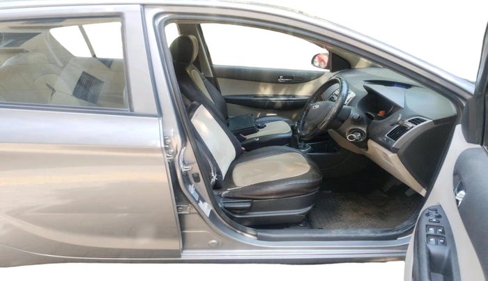 2013 Hyundai i20 MAGNA (O) 1.2, Petrol, Manual, 65,145 km, interior